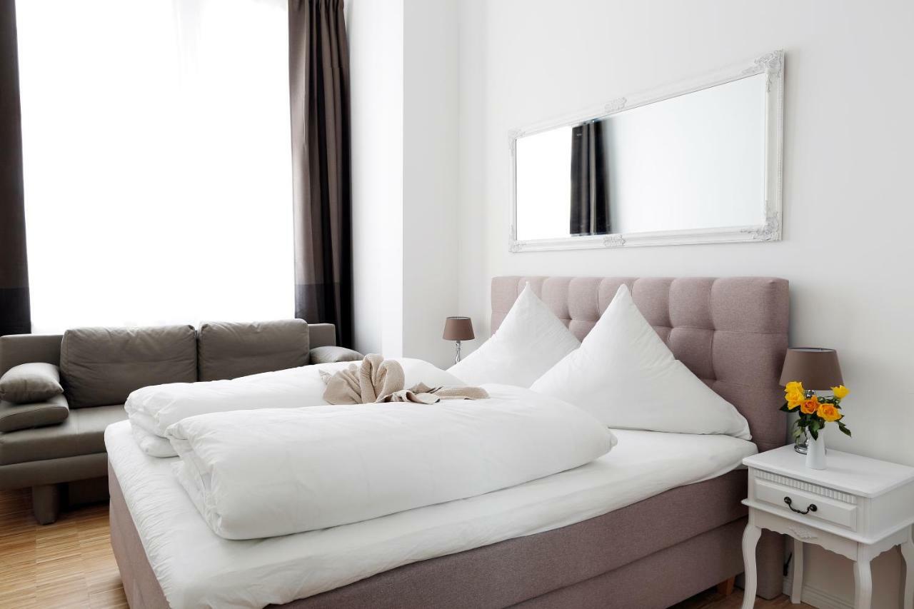 Sc 02 By Rockchair Apartments L Superhost Status L 4 Bedrooms Boxspringbeds 2 Bathrooms Balcony Elevator - Cozy Family & Business Flair Welcomes You! Berlin Exterior photo